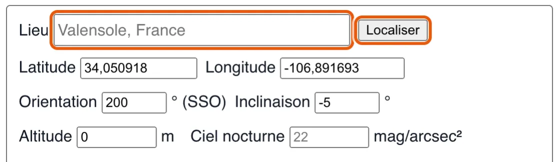 Saisir un nom de lieu et appuyer sur le bouton de localisation remplit les coordonnées.